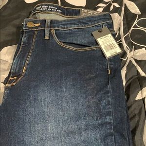 Ladies high rise skinny jeans